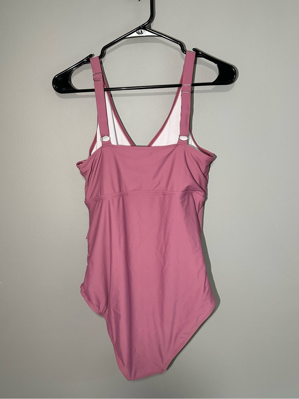 Swimsuit - Picture 2 of 8